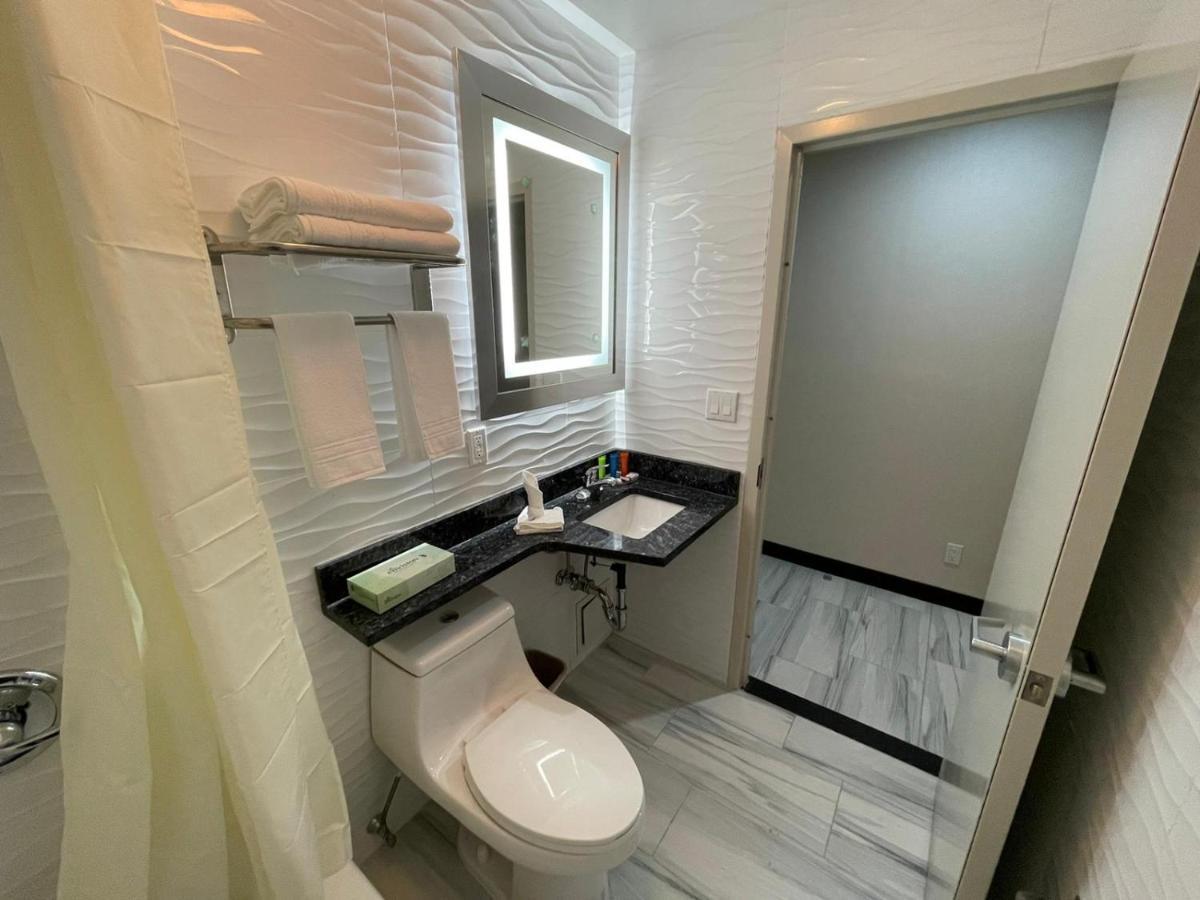 Casa Blanca Hotel Brooklyn New York Exterior foto